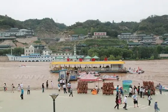 The Yellow River cuts through the city from west to east in the city of Lanzhou.