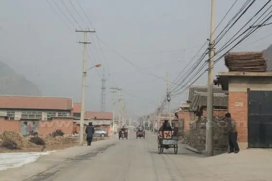 The ancient Jiangjunguan Village is a standard mountain village lying the flat and open place in the valley