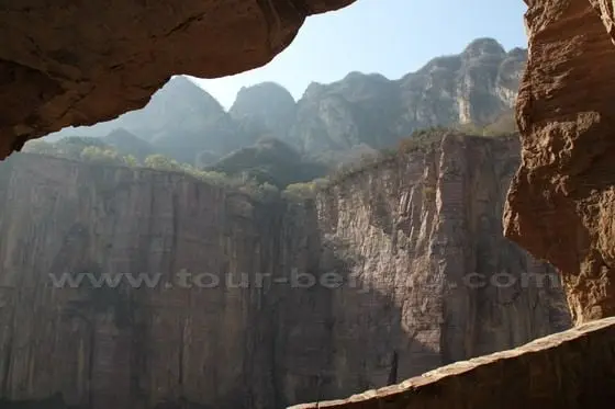 The east side of the cliff is the Grand Canyon 200 deep and 20km long with fantastic view.