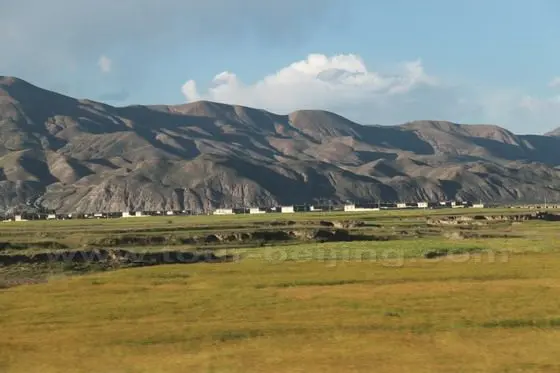 The fertile land of Lhatse County with Yarlung Zangbo River passing by from south to north