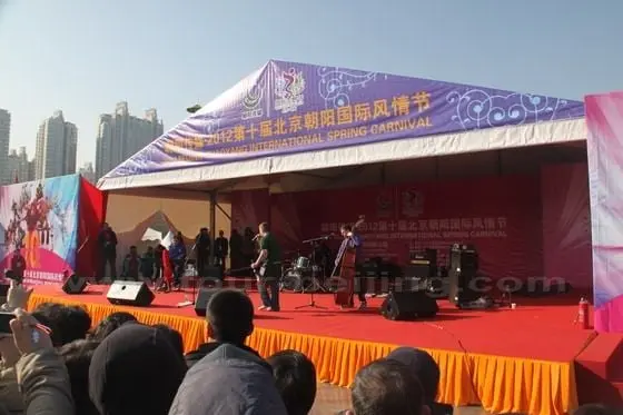 The foreign singer is putting on a performace.