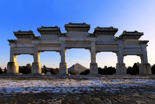 The largest extant stone archway in China