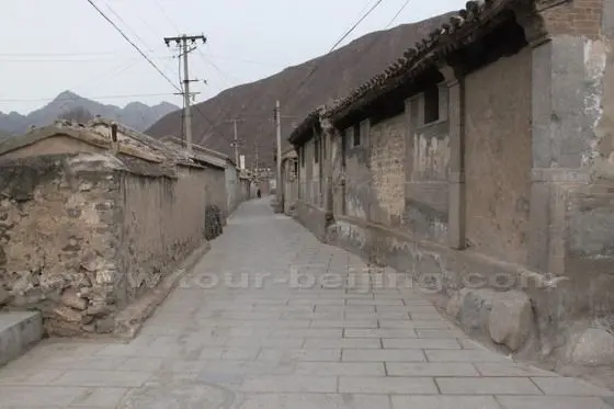 The main street of the old fort village is made of marble slabs linking the west gate and the east gate.