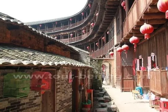 The sectioned courtyare between the first and second ring buildings