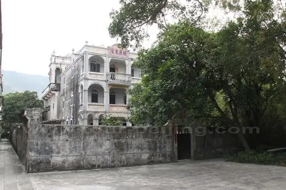 The walled Diaolou towers in Jiangan Village