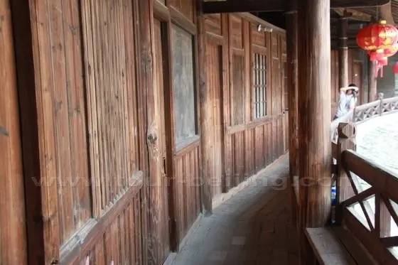 The wood corridor on the 4 level of the outer building