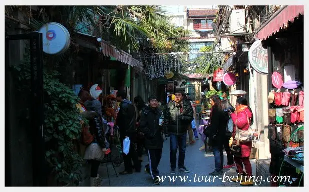 How to Visit Tianzifang (Tips, Photos & Map)
