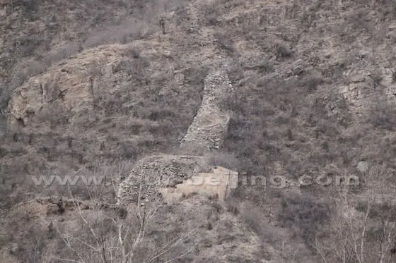 To the north of the fortress village, the little bit of the Yanhecheng Great Wall is still visible.