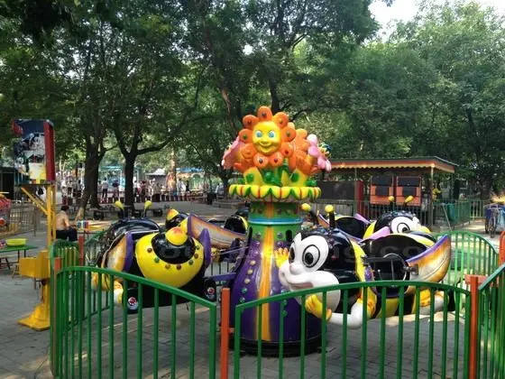 To the northeast of the South gate to the park is the Children's plaground.