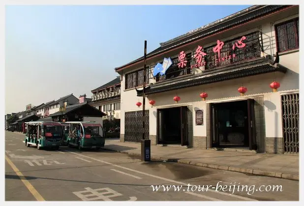 How to Visit Tongli Town (Tips, Photos & Map)