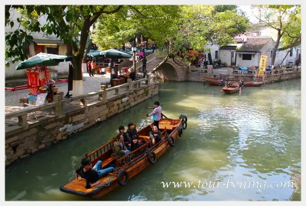 How to Visit Tongli Town (Tips, Photos & Map)
