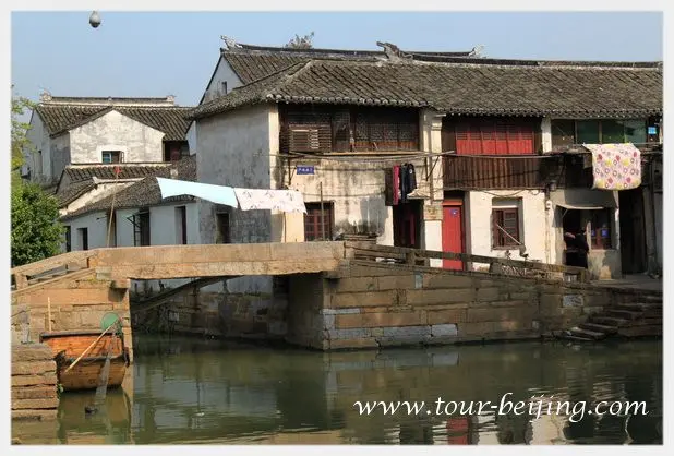 How to Visit Tongli Town (Tips, Photos & Map)