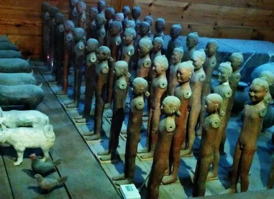 Visiting Hanyang Tomb Archaeological Exhibition Hall