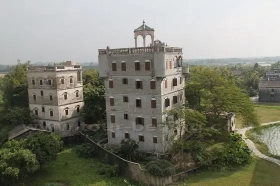 Kaiping Diaolou (Kaiping Watchtowers )
