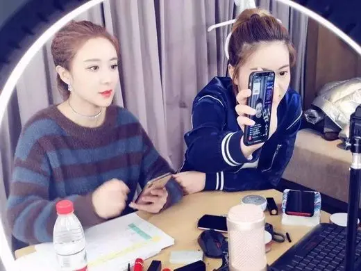 Cashless Live Stream Shopping in China