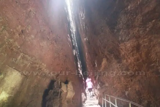 We are approaching the narrowest place.