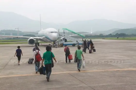 We are boarding a plane for Xiamen from Wuyishan.