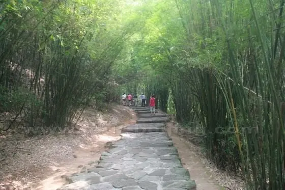 We are on the way to the huge rock with three caves and one fissured cave.