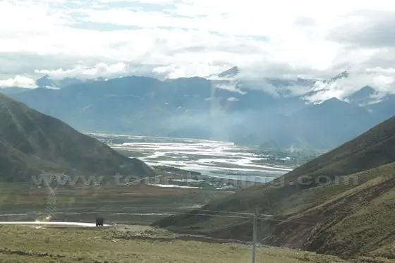 We have to goodbye to Lhasa River running east