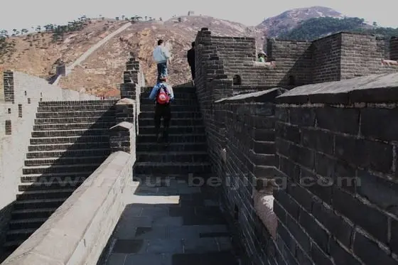 We walk up on to the top of the wall bridge.