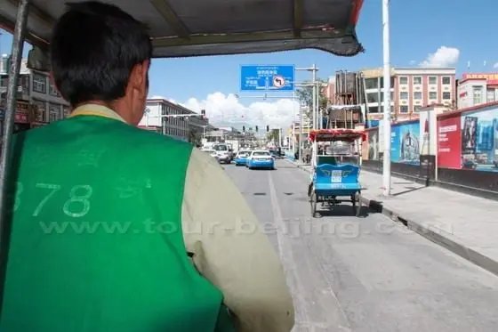 Get around in Lhasa with Pedicab or Trishaw