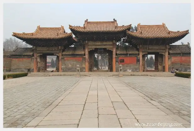 How to visit Xiyue Temple (Tips, Photos & Map)