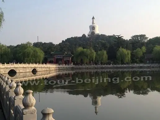 The White Dagoba on Qionghua Isle becomes an important landmark of the city.
