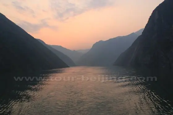 Wu Gorge with the backdrop of the sunsetting