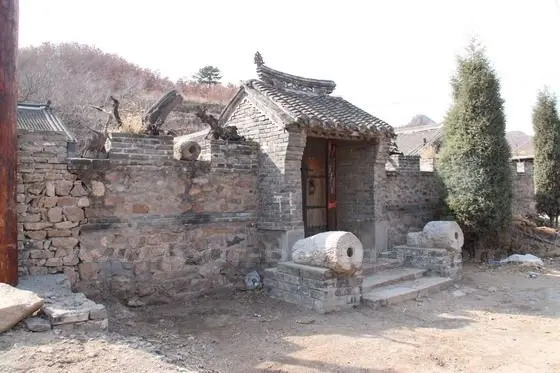 Xiaohekou Village is one of them. which still keeps some traces in Ming and Qing dynaties