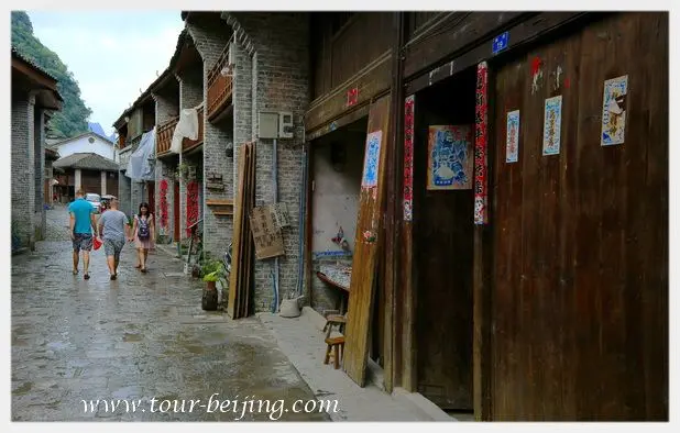 How to Visit Xingping (Tips, Photos & Map)