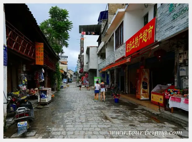 How to Visit Xingping (Tips, Photos & Map)