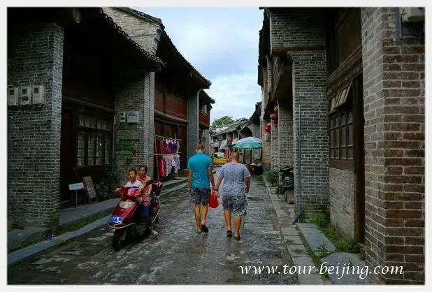 How to Visit Xingping (Tips, Photos & Map)