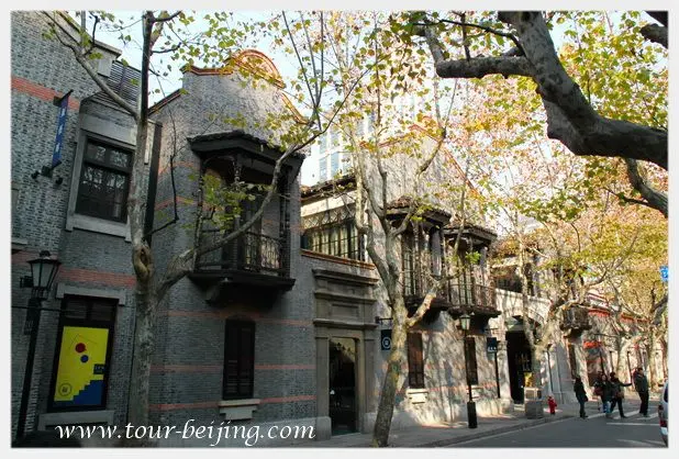 How to Visit Xintiandi (Tips, Photos & Map)