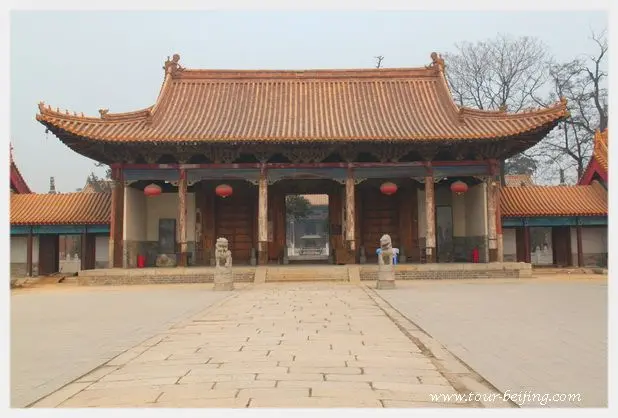 How to visit Xiyue Temple (Tips, Photos & Map)