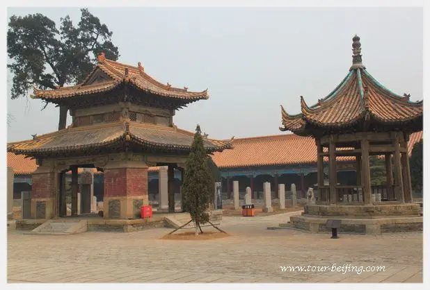How to visit Xiyue Temple (Tips, Photos & Map)