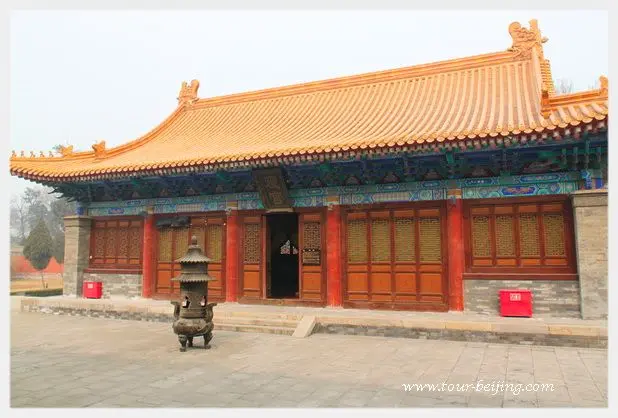 How to visit Xiyue Temple (Tips, Photos & Map)