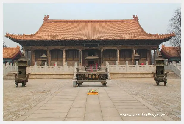 How to visit Xiyue Temple (Tips, Photos & Map)