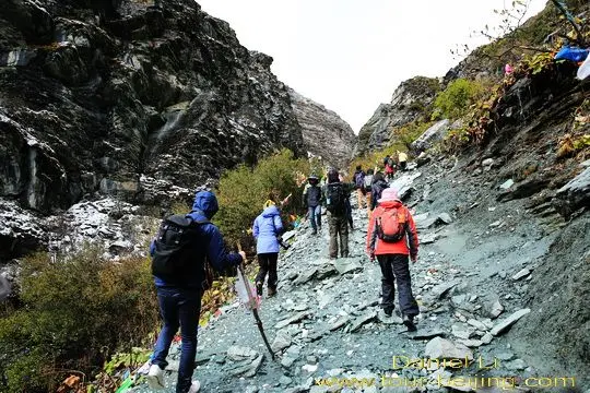 Yading walking trail