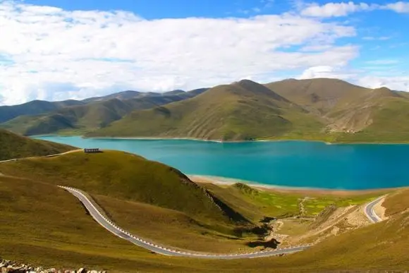 Yamdrok Lake in Tibet