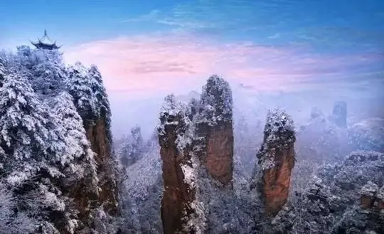 Zhangjiajie seems awaking from a winter snow dream.