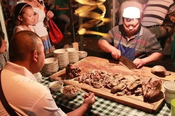 Zhengning Road Night Snack Market