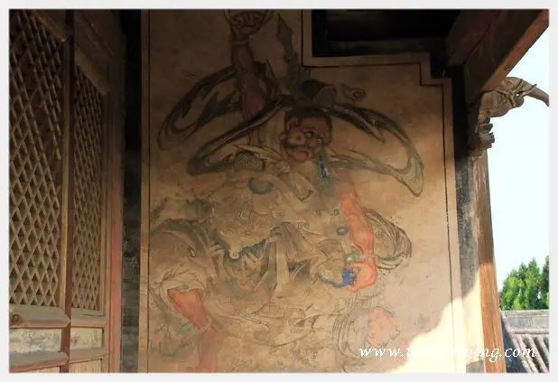 How to Visit Zhenguo Temple in Pingyao (Tips, Photos & Map)