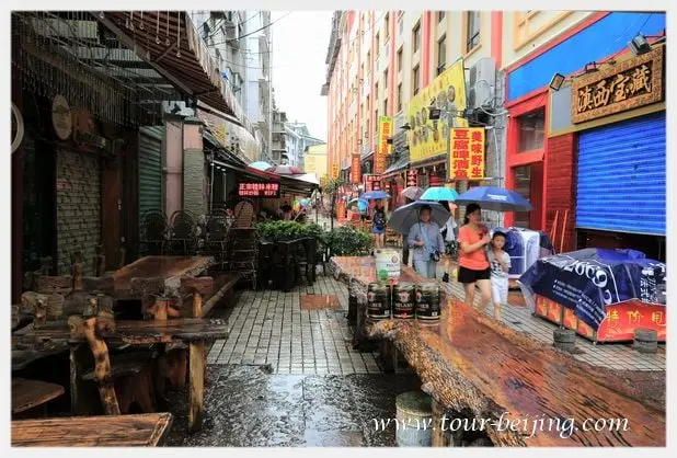 Stroll around Shanhu Lake and Ronghu Lake in Guilin (Tips, Photos & Map)