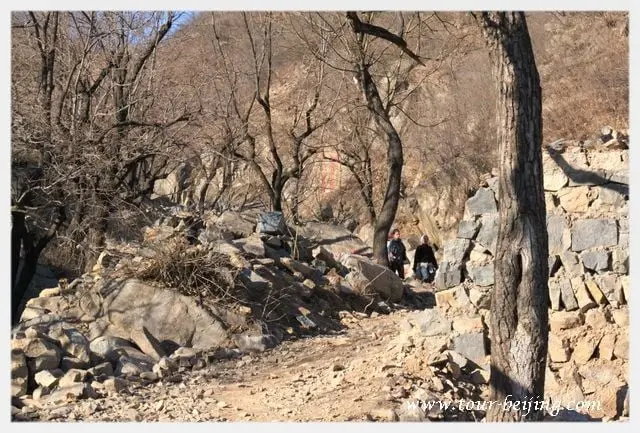 A zigzag trail leading up to the Pass from the village