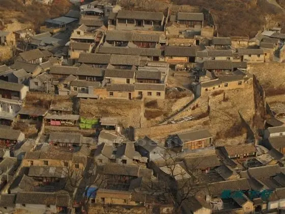 Zoom in the stone village of Cuandixia