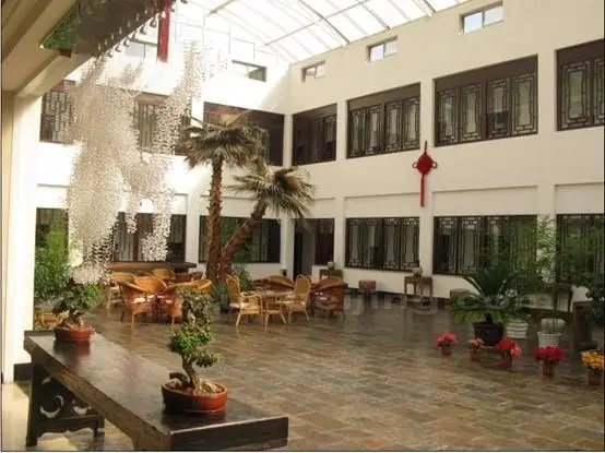 One corner of the lobby.