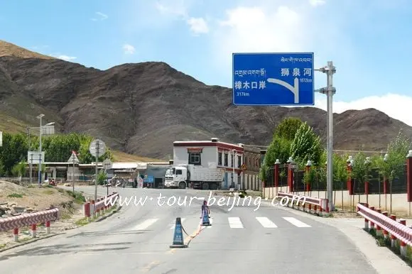 Shigatse Lhatse Tingri Road Trip (Tips, Photos & Maps)