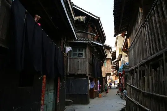 The narrow lane in the Dong Village