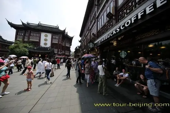 Crowds and Starbucks