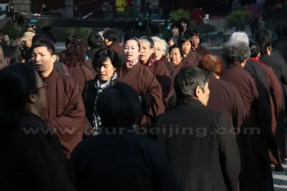 pious hiddhist followers